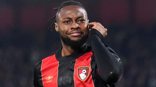 Antoine Semenyo đang chơi rất tốt trong màu áo Bournemouth. Antoine Semenyo dang choi rat tot trong mau ao Bournemouth.