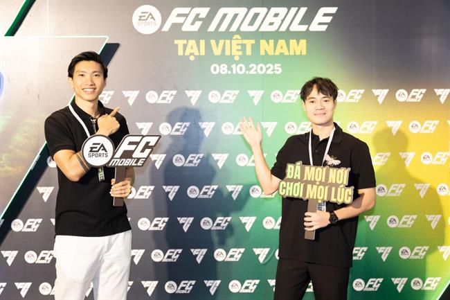 Văn Hậu, Xuân Son xuất hiện trong game