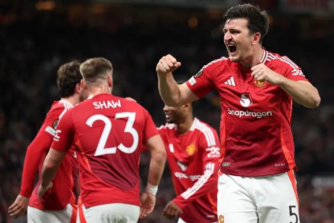 MU doi y gia han hop dong voi Harry Maguire.