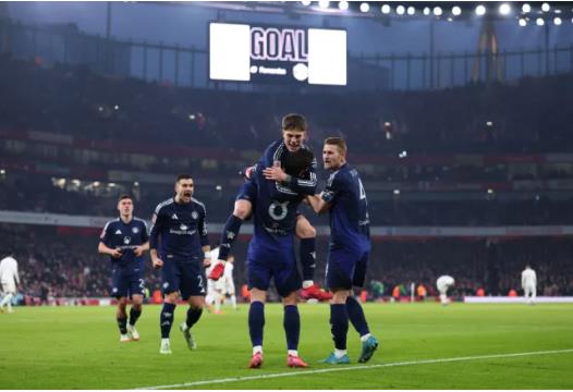 Arsenal thua MU ở vòng 3 FA Cup mùa trước. Arsenal thua MU o vong 3 FA Cup mua truoc.
