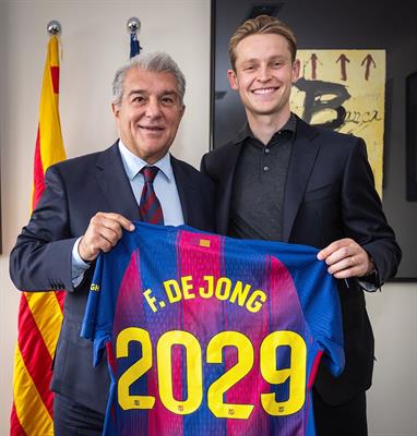 Frenkie de Jong khó chịu trước tin đồn lương cao nhất châu Âu 1 Frenkie de Jong khó chịu trước tin đồn lương cao nhất châu Âu 1