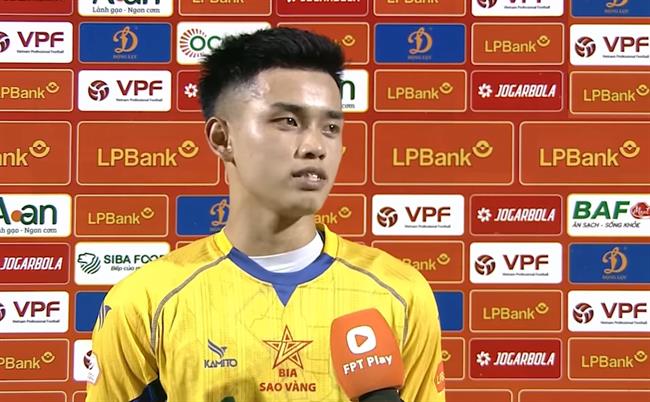 Sao trẻ SLNA nhắc tên Phạm Văn Quyến sau khi ghi siêu phẩm vào lưới CAHN