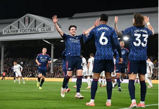 Rio Ferdinand dự đoán chức vô địch Ngoại hạng Anh mùa này. Rio Ferdinand du doan chuc vo dich Ngoai hang Anh mua nay.