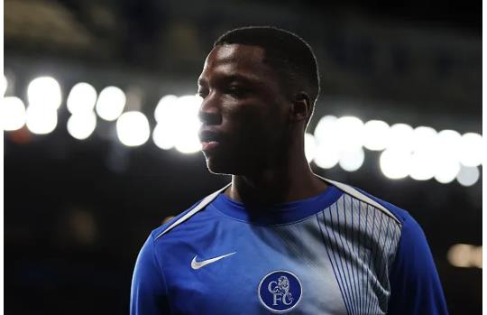Eider Gudjohnsen đưa Moises Caicedo lên mây Eider Gudjohnsen dua Moises Caicedo len may