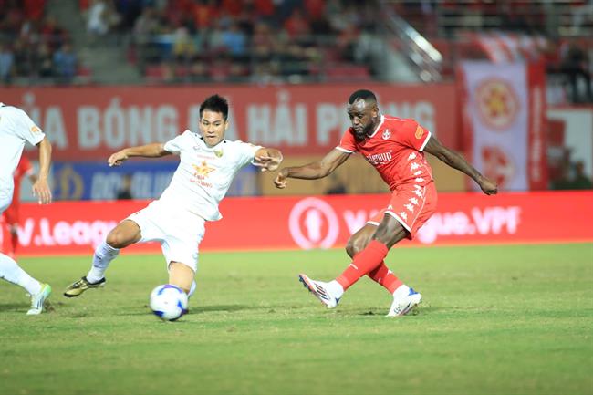 Ngoại binh Hải Phòng nói gì sau màn 'lên đồng' ở vòng 8 V.League?