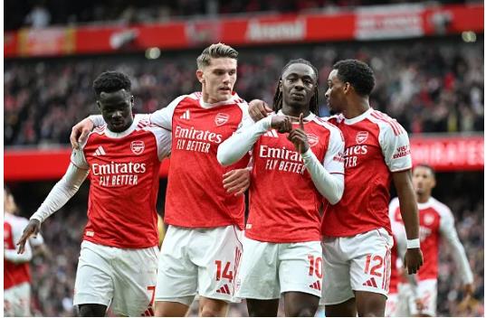 Siêu máy tính dự đoán Arsenal vô địch Ngoại hạng Anh với 82 điểm Sieu may tinh du doan Arsenal vo dich Ngoai hang Anh voi 82 diem