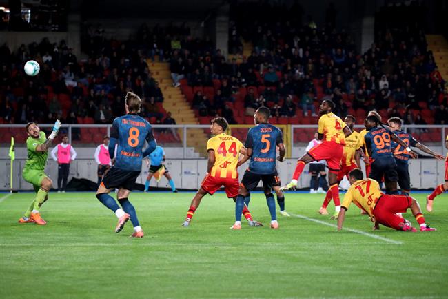 Nhận định Napoli vs Como (00h00 ngày 211) Nhà vua đối đầu kẻ thách thức 1 Nhận định Napoli vs Como (00h00 ngày 211) Nhà vua đối đầu kẻ thách thức 1