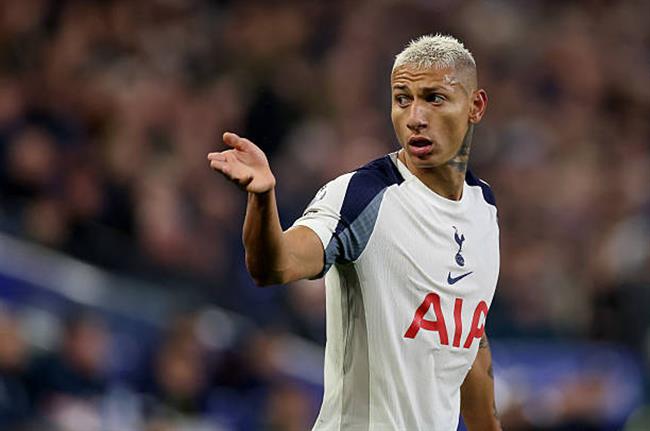 Everton nang cap hang cong bang Richarlison.