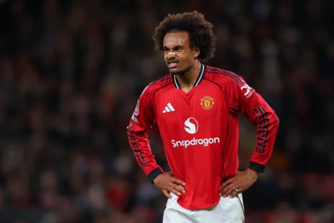 Joshua Zirkzee dang duoc West Ham quan tam.