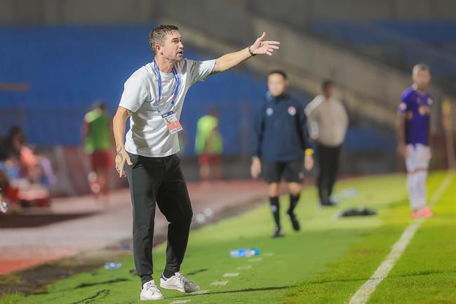 HLV Harry Kewell thua tâm phục Hồng Lĩnh Hà Tĩnh