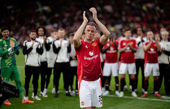 Jonny Evans chọn ra 3 tiền đạo khiến anh gặp nhiều khó khăn nhất Jonny Evans chon ra 3 tien dao khien anh gap nhieu kho khan nhat