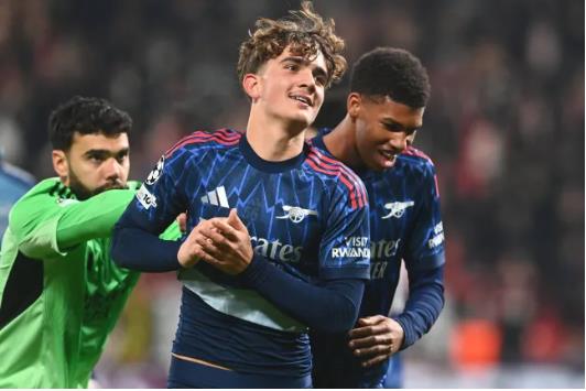 Max Dowman vừa có màn ra mắt tại Champions League. Max Dowman vua co man ra mat tai Champions League.