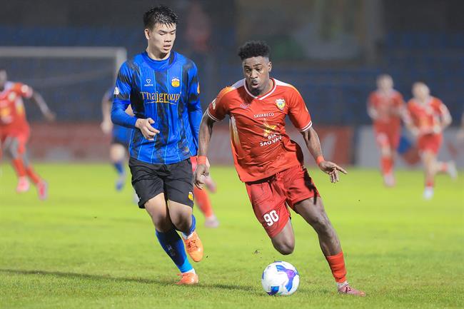 Trung vệ HAGL than khó vì lịch thi đấu V.League