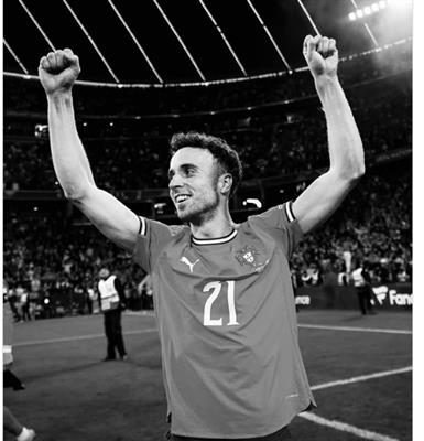 Cristiano Ronaldo tiết lộ 2 lý do khiến anh vắng mặt tại đám tang của Diogo Jota 1 Cristiano Ronaldo tiết lộ 2 lý do khiến anh vắng mặt tại đám tang của Diogo Jota 1