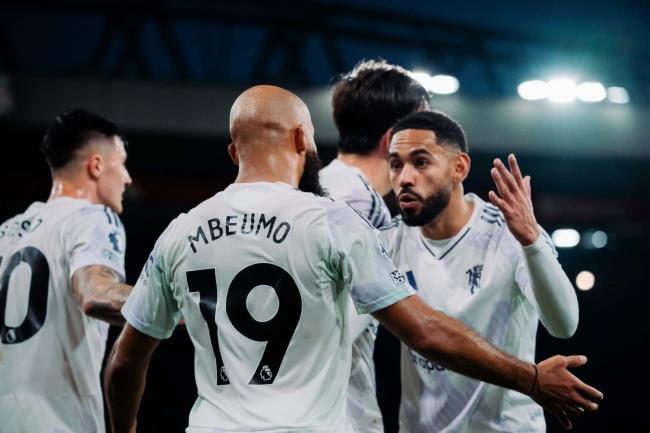 Matheus Cunha het loi khen ngoi Bryan Mbeumo.