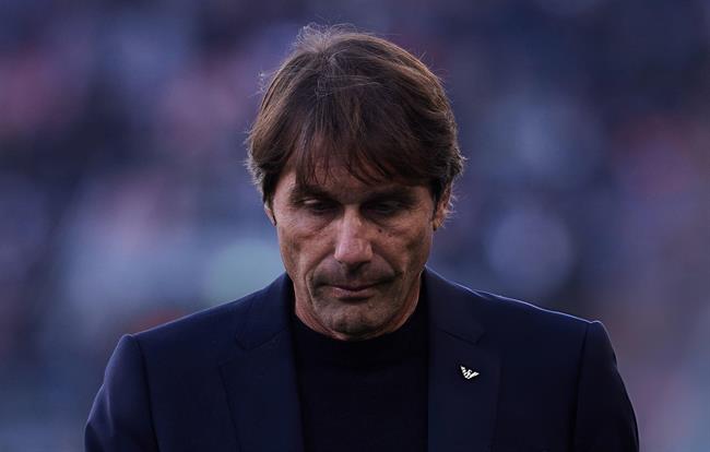 Antonio Conte thất vọng với bản thân sau trận thua của Napoli 