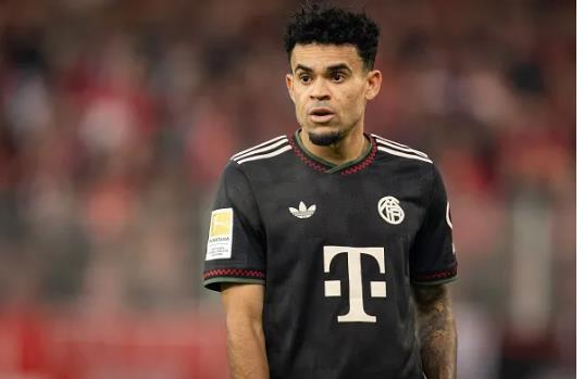 Luis Diaz roi Liverpool cap ben Bayern o He 2025.