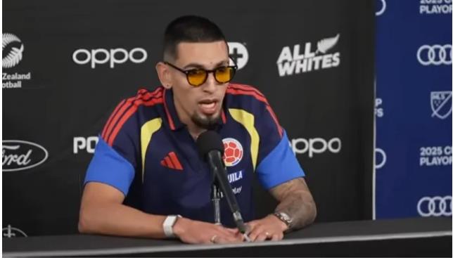 Daniel Munoz tỏ tình với MU. Daniel Munoz to tinh voi MU.