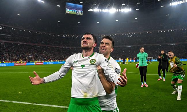 Người hùng Ireland bật khóc sau tấm vé play-off World Cup