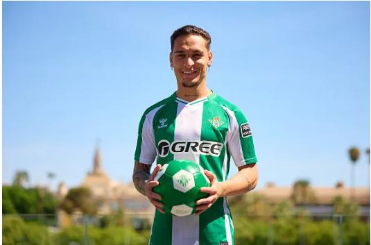 Antony được so sánh với Ronaldo và Neymar