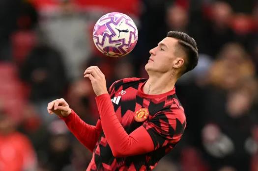 Benjamin Sesko chua thuc su toa sang o MU.