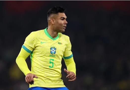 Bruno Guimaraes het loi khen ngoi Casemiro.