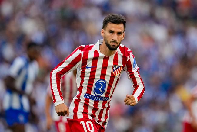 Tiểu sử tiền vệ trái Alex Baena