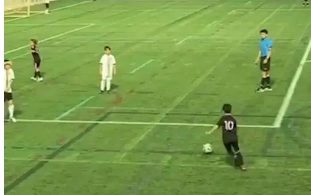 Con trai Messi ghi ban tu cham da phat truc tiep