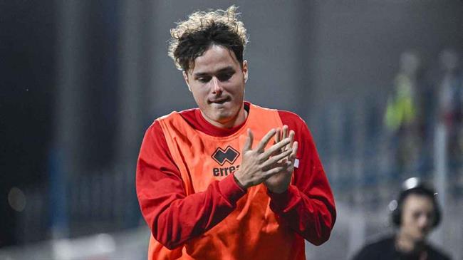 Cựu tuyển thủ Bỉ giải nghệ ở tuổi 26