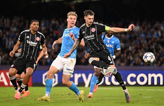 Nhận định Eintracht Frankfurt vs Atalanta (03h00 ngày 2711) Cán cân ngang bằng 1 Nhận định Eintracht Frankfurt vs Atalanta (03h00 ngày 2711) Cán cân ngang bằng 1