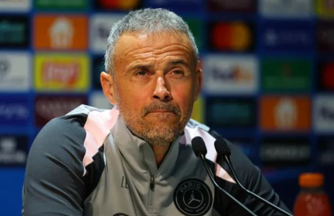 HLV Luis Enrique len tieng canh bao Tottenham.