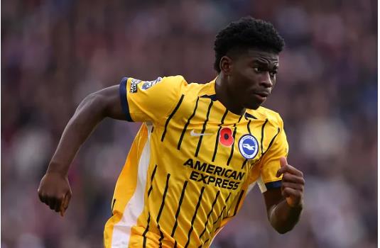 Paul Scholes cảnh báo MU vụ Carlos Baleba