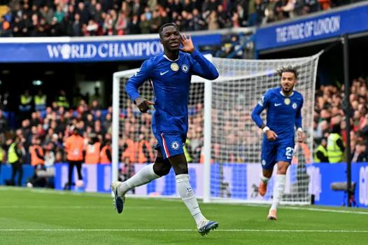 Moises Caicedo tiết lộ lý do anh từ chối Arsenal để gia nhập Chelsea. Moises Caicedo tiet lo ly do anh tu choi Arsenal de gia nhap Chelsea.