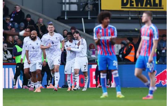 MU sánh ngang Arsenal về số bàn thắng từ các tình huống cố định