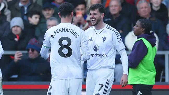 Bruno Fernandes tán dương Mason Mount sau khoảnh khắc giải cứu MU