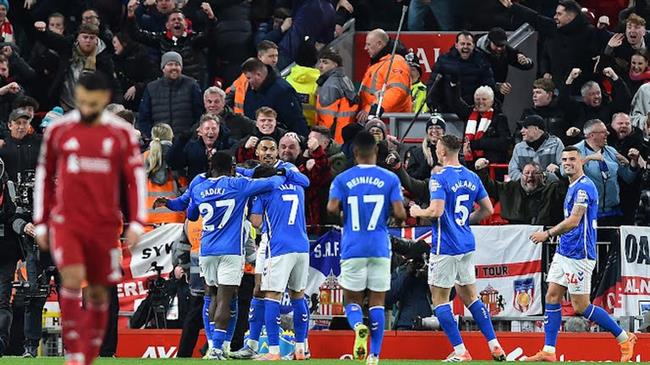 Florian Wirtz tỏa sáng, Liverpool vẫn không thể thắng Sunderland tại Anfield 4 Florian Wirtz tỏa sáng, Liverpool vẫn không thể thắng Sunderland tại Anfield 4