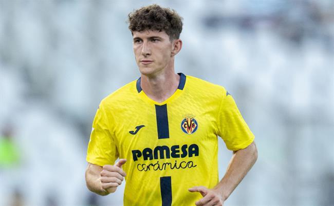 Tiểu sử hậu vệ Pau Navarro