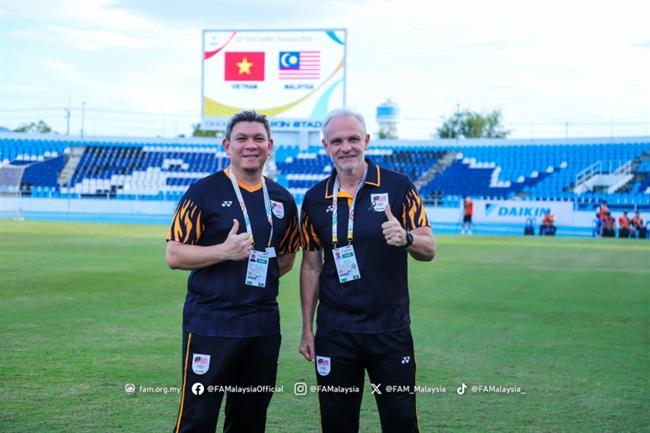 HLV Malaysia “tâm phục khẩu phục” sau trận thua 0-7 trước ĐT nữ Việt Nam