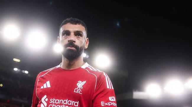 Carragher chỉ trích Salah dựng chuyện