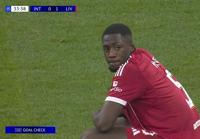 Ferdinand phẫn nộ khi bàn thắng của Konate trước Inter bị từ chối