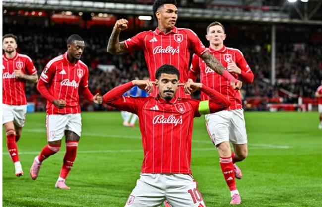 Nhận định Nottingham Forest vs Tottenham (21h00 ngày 1412) Gà trống vượt khó 2 Nhận định Nottingham Forest vs Tottenham (21h00 ngày 1412) Gà trống vượt khó 2