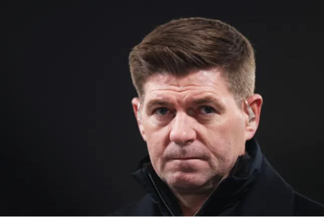 Steven Gerrard chỉ trích 2 cầu thủ Real sau thất bại trước Man City. Steven Gerrard chi trich 2 cau thu Real sau that bai truoc Man City.