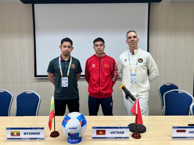 ĐT Futsal nữ Việt Nam tự tin hướng tới trận mở màn gặp Indonesia dT Futsal nu Viet Nam tu tin huong toi tran mo man gap Indonesia