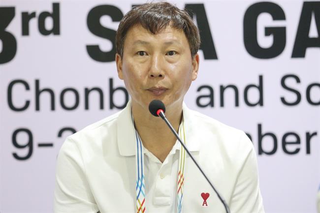 Vượt qua vòng bảng, HLV Kim Sang Sik mong vô địch tại Rajamangala