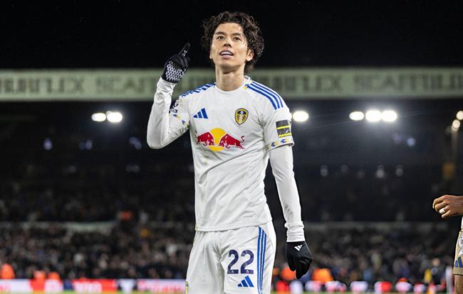 Ao Tanaka: Từ cậu bé khóc nhè đến người hùng của Leeds United