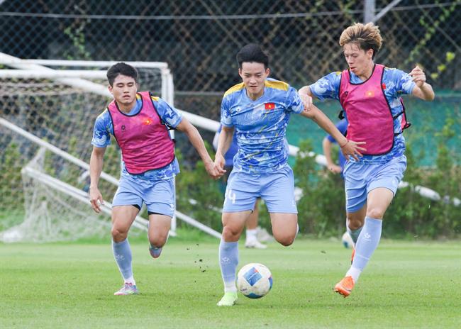 U22 Việt Nam luyện kĩ chiến thuật cho trận bán kết với U22 Philippines