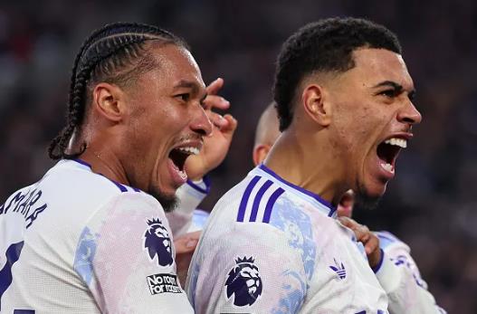 Rio Ferdinand nhận định cơ hội vô địch Ngoại hạng Anh của Aston Villa