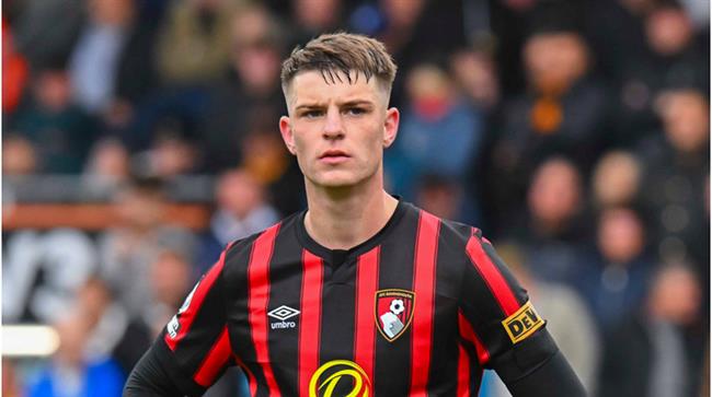 MU cân nhắc chiêu mộ Alex Scott của Bournemouth