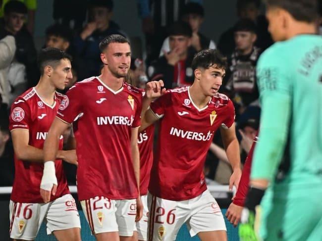 Nhận định Murcia vs Real Betis (03h00 ngày 1912) Rộng cửa đi tiếp 2 Nhận định Murcia vs Real Betis (03h00 ngày 1912) Rộng cửa đi tiếp 2