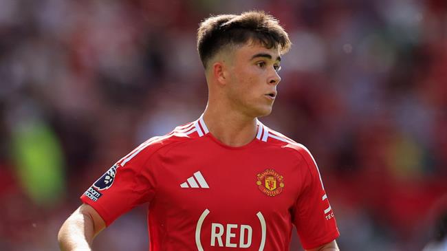 Hơn 10 CLB quan tâm Harry Amass của MU